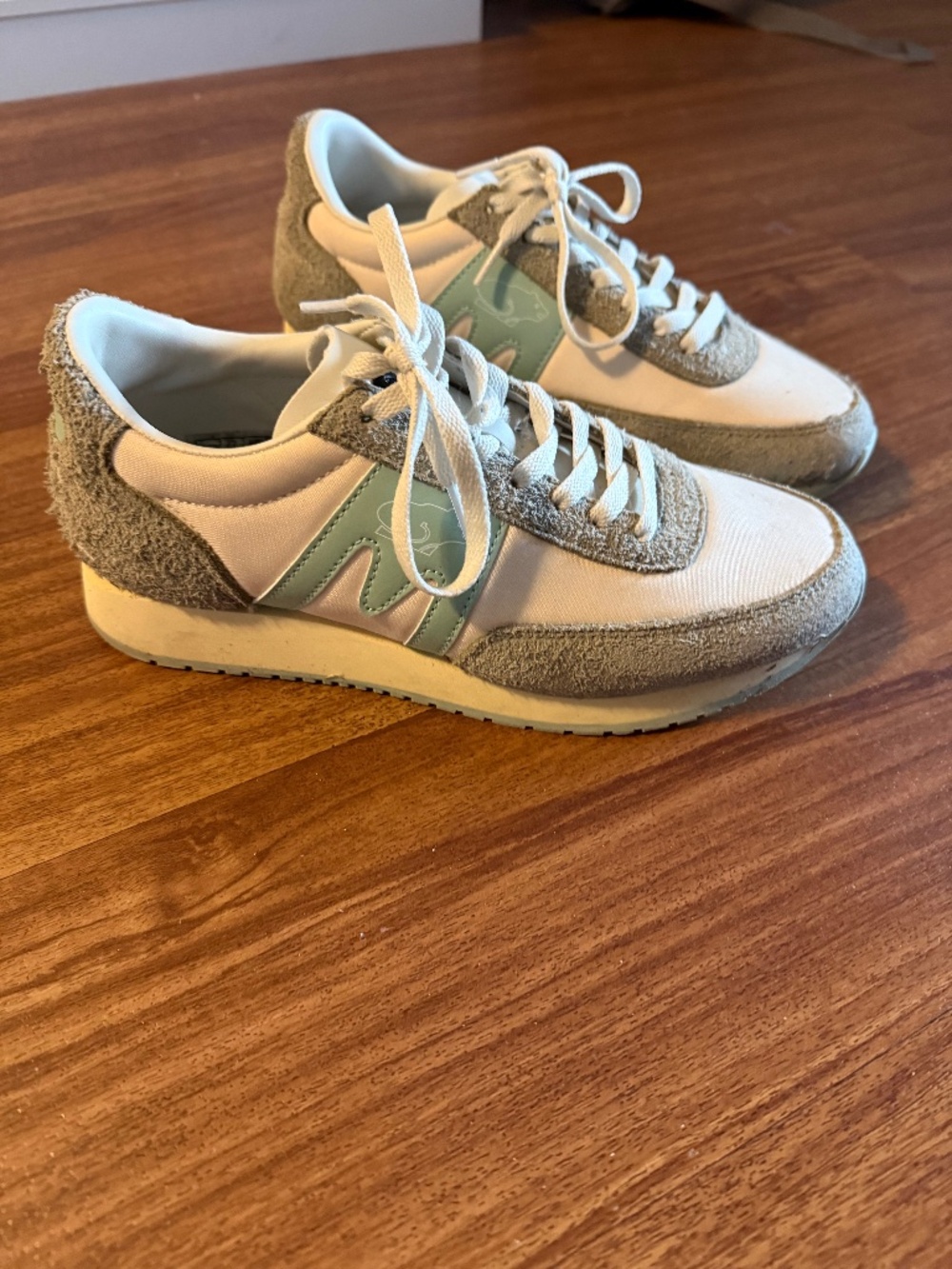 Unisex Karhu Albatross 82 suede sneakers size 7.5 women's